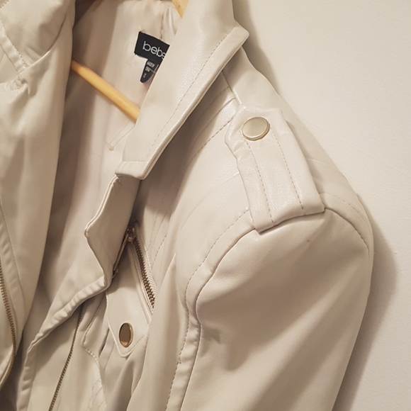Bebe faux leather off-white jacket - Picture 8 of 8